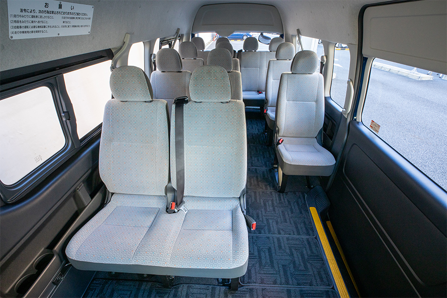 東京の貸切バス|運転手付きで格安の見積もりなら「コミニティ交通」|バス