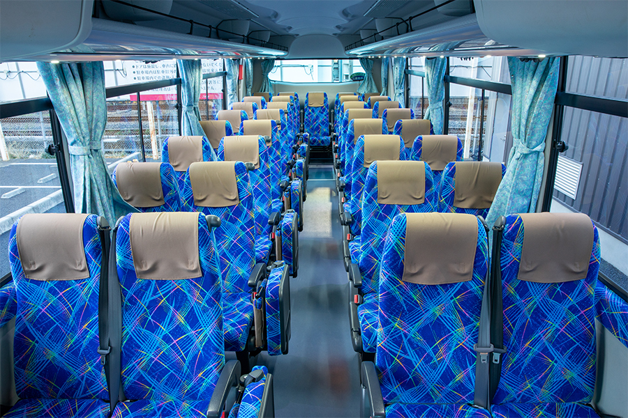 東京の貸切バス|運転手付きで格安の見積もりなら「コミニティ交通」|バス