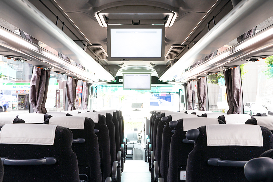 東京の貸切バス|運転手付きで格安の見積もりなら「コミニティ交通」|バス