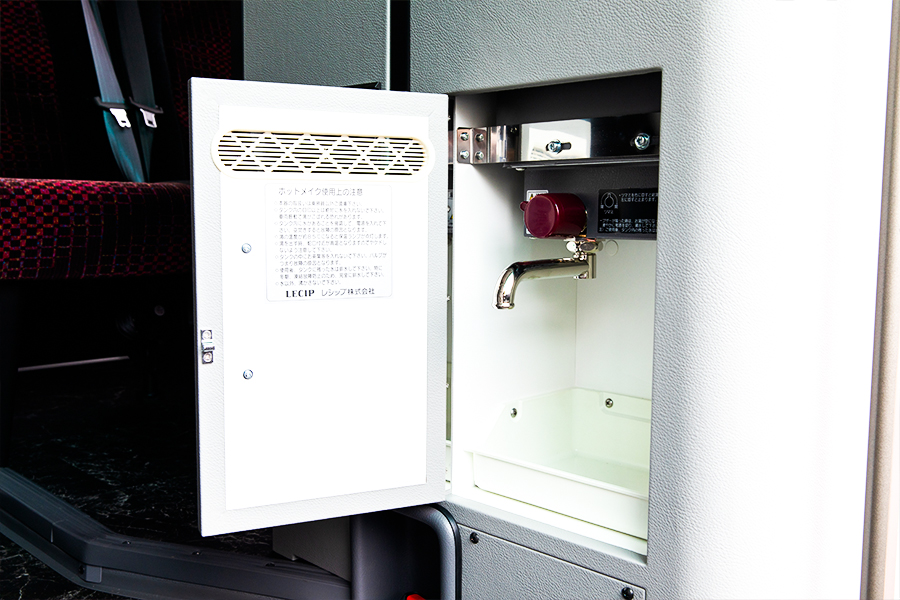 東京の貸切バス|運転手付きで格安の見積もりなら「コミニティ交通」|バス