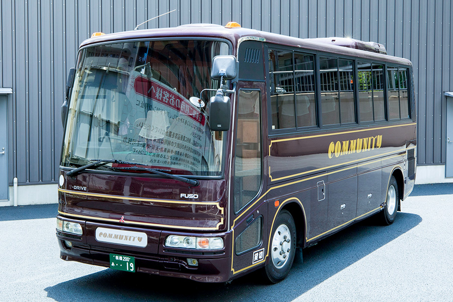東京の貸切バス|運転手付きで格安の見積もりなら「コミニティ交通」|バス
