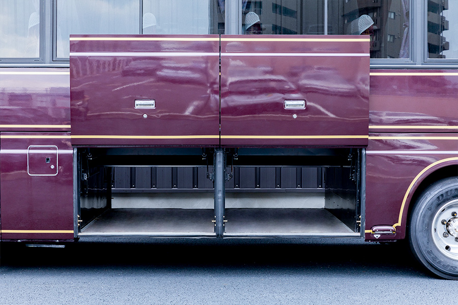 東京の貸切バス|運転手付きで格安の見積もりなら「コミニティ交通」|バス