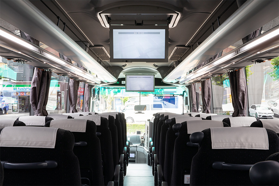 東京の貸切バス|運転手付きで格安の見積もりなら「コミニティ交通」|バス